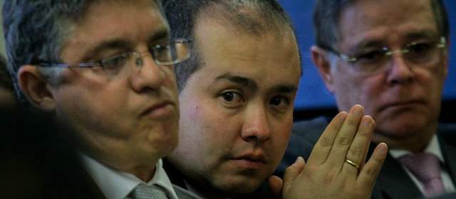 En la audiencia se espera que la Fiscalía General de la Nación impute delitos a Álvaro Tirado, Álvaro Cámaro (centro) y Luis Fernando Restrepo, quienes estarían involucrados en el desfalco financiero de InterBolsa. FOTO COLPRENSA