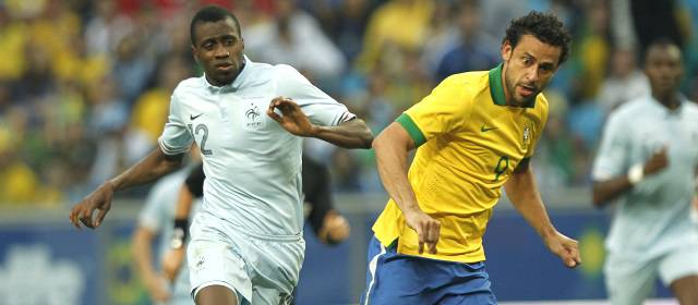 Copa Confederaciones: sería muy bueno para el fútbol una final Brasil-España, Fred | No obstante, Fred aseguró que Brasil no piensa de momento en los posibles cruces de semifinales o en la final. FOTO AP