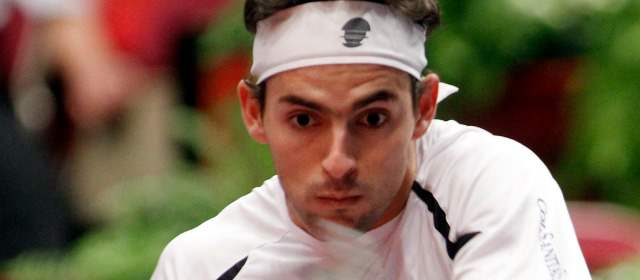 Santiago Giraldo celebró triunfo 100 | Santiago Giraldo, hoy el mejor tenista colombiano en el circuito mundial. Figura en la casilla 71 del ranquin ATP. El pereirano está en semifinales del Abierto de Viña del Mar, Chile. FOTO CORTESÍA