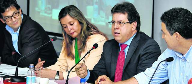 Antioquia es el departamento número uno en las TIC: Molano | A instancias del Senado, el Gobierno rindió cuentas de inversiones en Antioquia. FOTO JULIO C. HERRERA