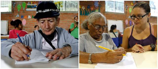 La libertad que da saber leer | Con 79 años, Amelia Rosa Foronda asiste juiciosamente a clase. A la derecha, la profesora Julieth Ramírez, trabajando con una de las alumnas en el barrio La Avanzada, en el nororiente de Medellín. FOTO DONALDO ZULUAGA
