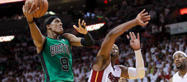 Heat sobreviven a la gran noche de Rondo y se adelantan en el Este | El buen juego de Rondo no pudo con el juego colectivo de los Heat. FOTO REUTERS