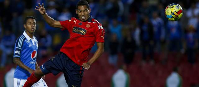 Javier Calle vive un nuevo despertar | Esta acción de Javier Calle corresponde al gol que le marcó a Millonarios, de cabeza. Foto Colprensa