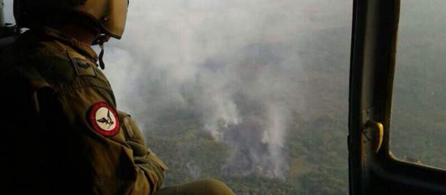 Desde el aire combaten el fuego en 11 regiones | La FAC también ha trabajado en la extinción de incendios en Arauca, Casanare y Atlántico. El operativo más reciente fue en Nobsa. FOTO FUERZA AÉREA COLOMBIANA