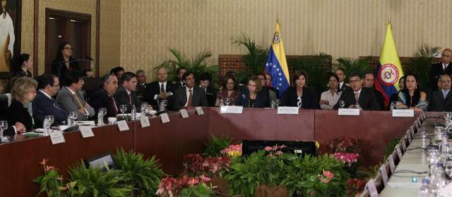 Avanza reunión entre cancilleres de Colombia y Venezuela |