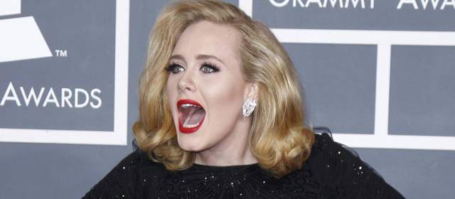 Adele interpreta la canción de la nueva película de James Bond