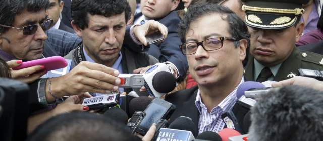 Nueva polémica para Petro por máquina tapahuecos en Bogotá |