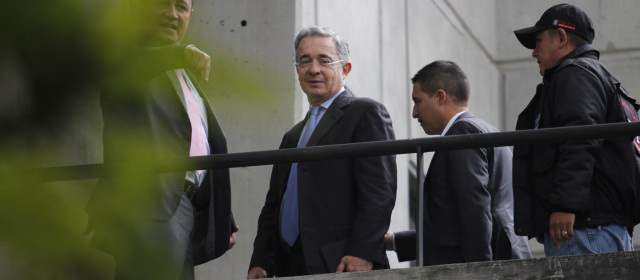 Expresidente Uribe llegó a la Fiscalía a rendir indagatoria |