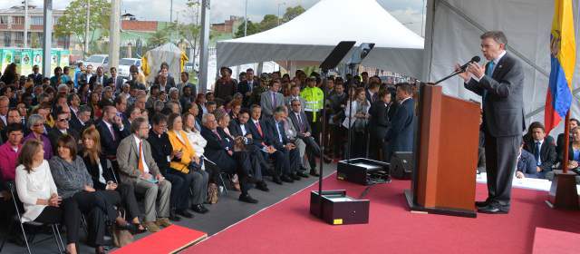 Clara López presente en el Consejo Nacional de Paz |