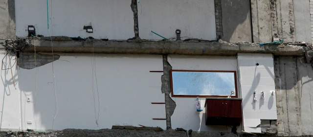 La licencia es la causa menos probable del desastre: curadores | El colapso de Space dejó al descubierto falencias en la supervisión técnica a los proyectos urbanísticos. FOTO JULIO CÉSAR HERRERA