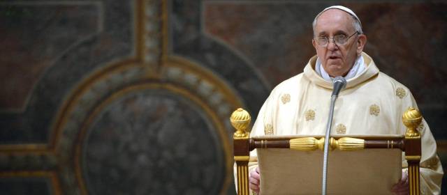 El Papa Francisco en su primera eucaristía como Pontífice celebrada este jueves en la Capilla Sixtina. Foto: Reuters