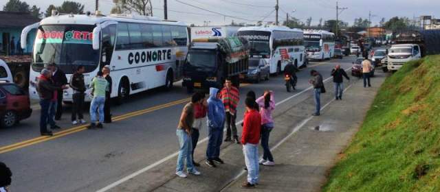 Habilitan la vía a la Costa, tras atentados de Farc |
