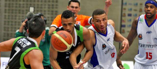 Academia no se pudo traer la corona | Foto Juan Antonio Sánchez