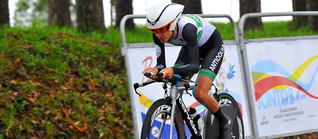 La pedalista antioqueña se alzó su tercer oro en la contrareloj individual. FOTO COLPRENSA
