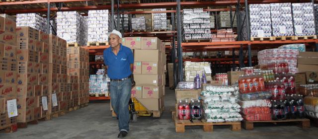 John Restrepo y Cía cubre a todo el país con 900 empleados en sus sucursales y bodegas. Foto Hernán Vanegas.