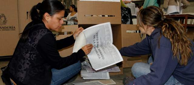 Denuncias ponen en tela de juicio sistema electoral | El CD entregará las pruebas sobre presuntas irregularides a la Procuraduría. FOTO DONALDO ZULUAGA