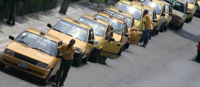Ciudadanos promueven protesta contra taxistas que preguntan ¿para dónde va?