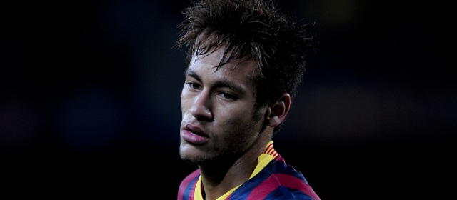 El presidente del Santos aseveró que el padre de Neymar negoció con el Barcelona a sus espaldas. FOTO AFP