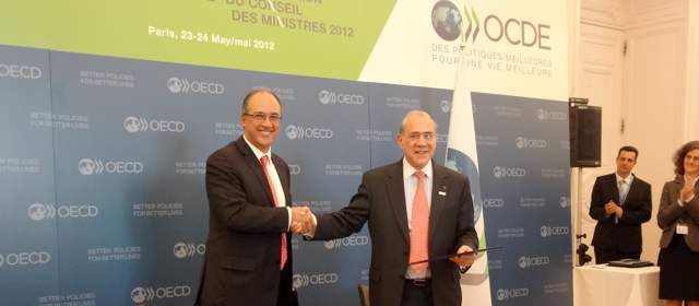 Colombia sigue firme en la ruta a la OCDE | El ministro de Hacienda, Juan Carlos Echeverry, reiteró la voluntad del Gobierno de explorar formas de cooperación con esta organización. Foto Cortesía.