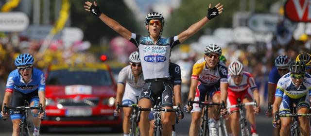 Chris Froome mantiene la camiseta amarilla en el Tour de Francia | El italiano Matteo Trentin del Omega Pharma fue el ganador de la etapa. FOTO AP