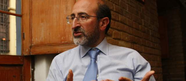 "Protocolos de la supresión del Das parecen no estarse cumpliendo": senador Lozano |