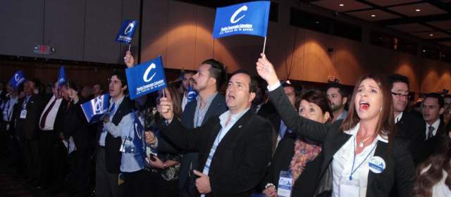 Conservadores no acatarían al CNE si va contra su convención |