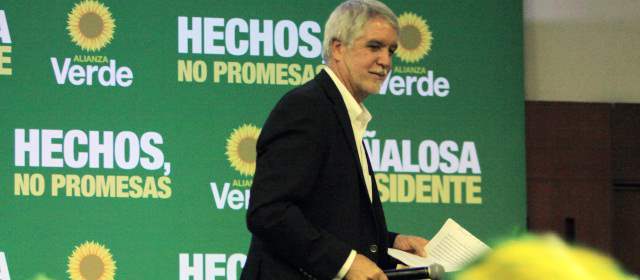 Peñalosa afirma que Santos y Zuluaga han buscado su apoyo |