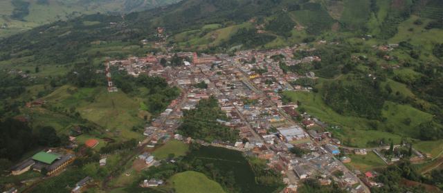 En Suroeste 13.000 hectáreas van a cambiar su vocación | Panorámica de Pueblorrico, donde deliberó el 26 Encuentro de Líderes del Suroeste. FOTO OSCAR RÍOS