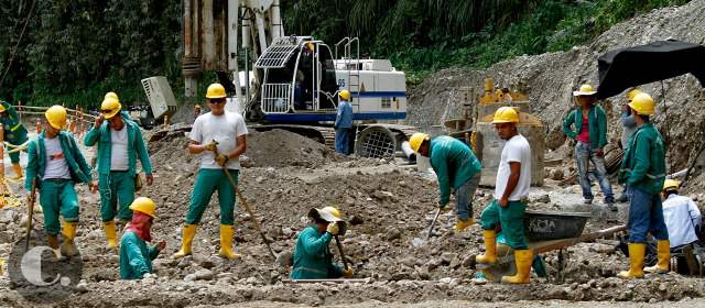 Hay mil obras con regalías que siguen sin contratarse | De los 5.632 proyectos aprobados en el país con el nuevo esquema de las regalías, 1697 todavía están en proceso de contratación o sin contratar, según cifras del DNP. FOTO DONALDO ZULUAGA