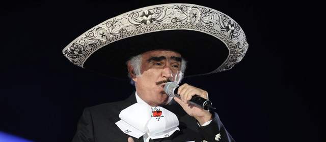 Vicente Fernández presentó libro de anécdotas | Foto archivo