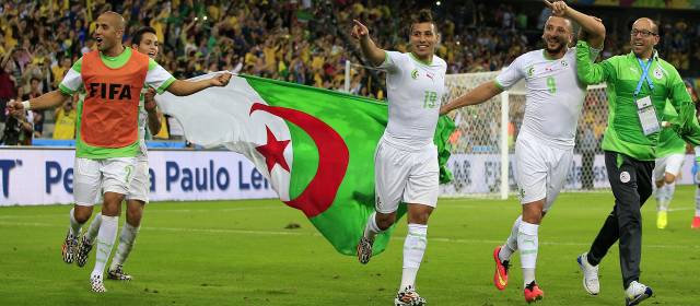 Los zorros del desierto enfrentarán a Alemania en los octavos de final. FOTO AFP