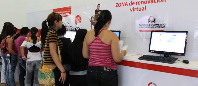 La renovación de la matrícula mercantil es un proceso que puede hacerse integralmente vía internet. FOTO Donaldo Zuluaga