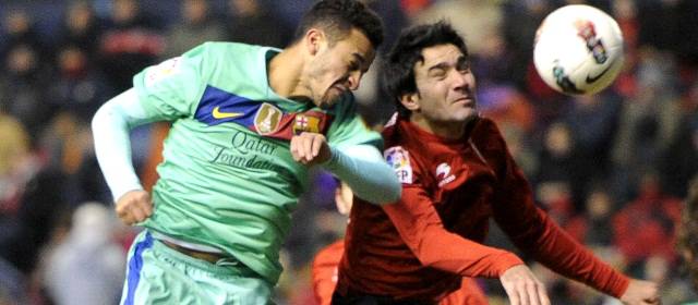 Barcelona cayó 3-2 ante el Osasuna en la Liga de España | Guardiola movió el banquillo de inicio en la segunda parte. Quitó a Puyol y Pedro; y se la jugó con los jóvenes Cuenca y Tello. FOTO REUTERS.