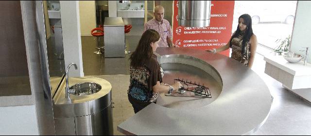 Para atender al segmento hogares crearon la línea vital. Al mesón se le pueden hacer adaptaciones dependiendo de las necesidades y recursos económicos de las familias. FOTO: DONALDO ZULUAGA