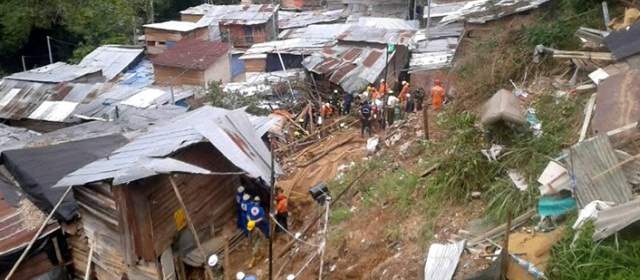 Rescatan cuerpos de los menores sepultados por alud en Bucaramanga |
