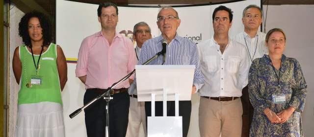 "Lamento la renuncia de Clara Rojas": Humberto de la Calle | Foto: Alto Comisionado para la Paz