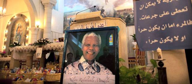 Con un día de oración comienza una semana para honrar al fallecido Nelson Mandela | Foto: AP