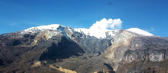 Cráter Arenas del Nevado del Ruiz tiene actividad estable | El volcán Nevado del Ruiz sigue con monitoreo permanente.
