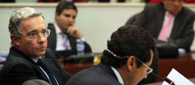 Defensa del expresidente Uribe recusó a investigador de la Yidispolítica | En la Comisión de Investigación Y Acusación se realizó la audiencia dentro del proceso que se le adelanta contra el expresidente Álvaro Uribe Vélez. Foto: Colprensa