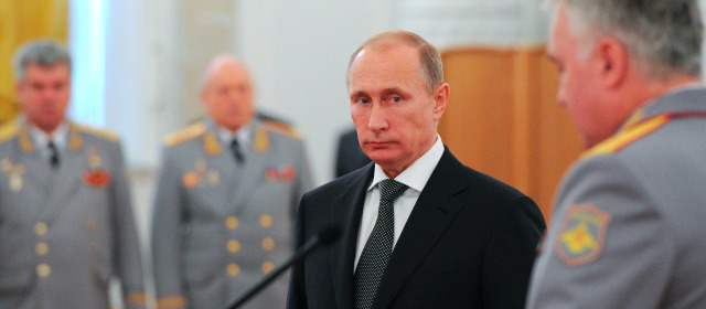 Hollande y Merkel piden a Putin que permita drones en la frontera con Ucrania | FOTO AP