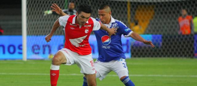 Santa Fe jugó 70 minutos con un hombre menos por la expulsión de Silvio González. FOTO COLPRENSA