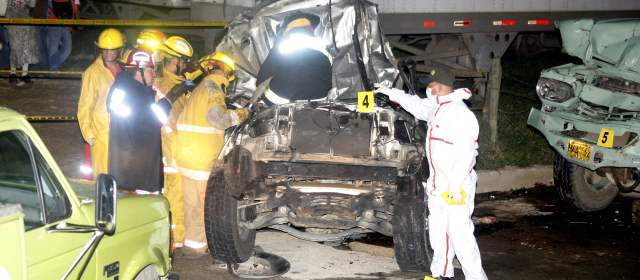 Accidente en variante de Caldas dejó tres muertos y cuatro heridos | FOTO JULIO CÉSAR HERRERA