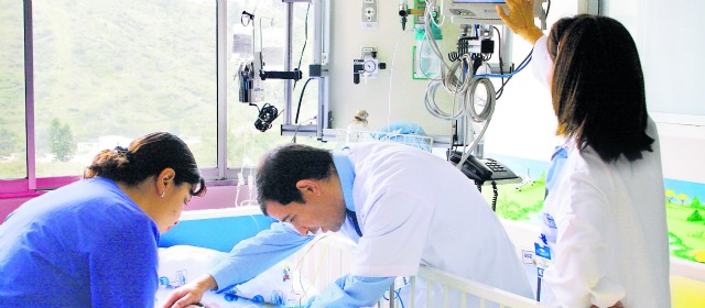 La Organización Mundial de la Salud recomienda que haya 0.45 camas de pediatría por cada 1.000 habitantes. Sin embargo, en Antioquia la cifra llega a 0.21; es decir, menos de la mitad del estándar. Foto: Archivo