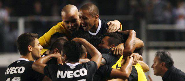Corinthians venció al Santos en el juego de ida y quedó con un pie en la final | FOTO REUTERS