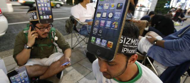 iPhone 5 debuta en las tiendas de nueve países |