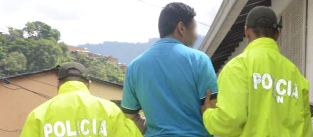 Cayó profesor que habría abusado de sus estudiantes en la comuna 8 |
