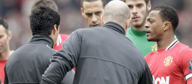 Luis Suárez se disculpó por negarle el saludo a Evra | Reuters | El delantero uruguayo del Liverpool le negó el saludo protocolario al jugador del Manchester United, con quien había tenido una pelea por insultos racistas.