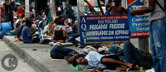 Caos de habitantes de calle volvió a la avenida de Greiff | Así luce la avenida de Greiff estos días con la presencia de los habitantes de calle. FOTO HENRY AGUDELO