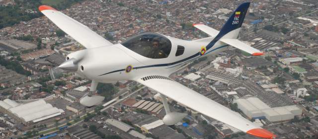 FAC completa flota aérea de avión Calima T-90 |