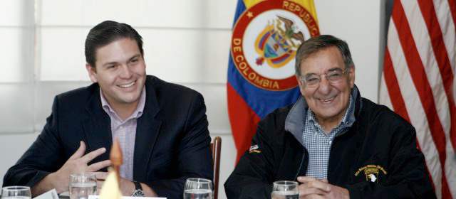 Estados Unidos facilitará 10 helicópteros para la lucha contra las Farc |